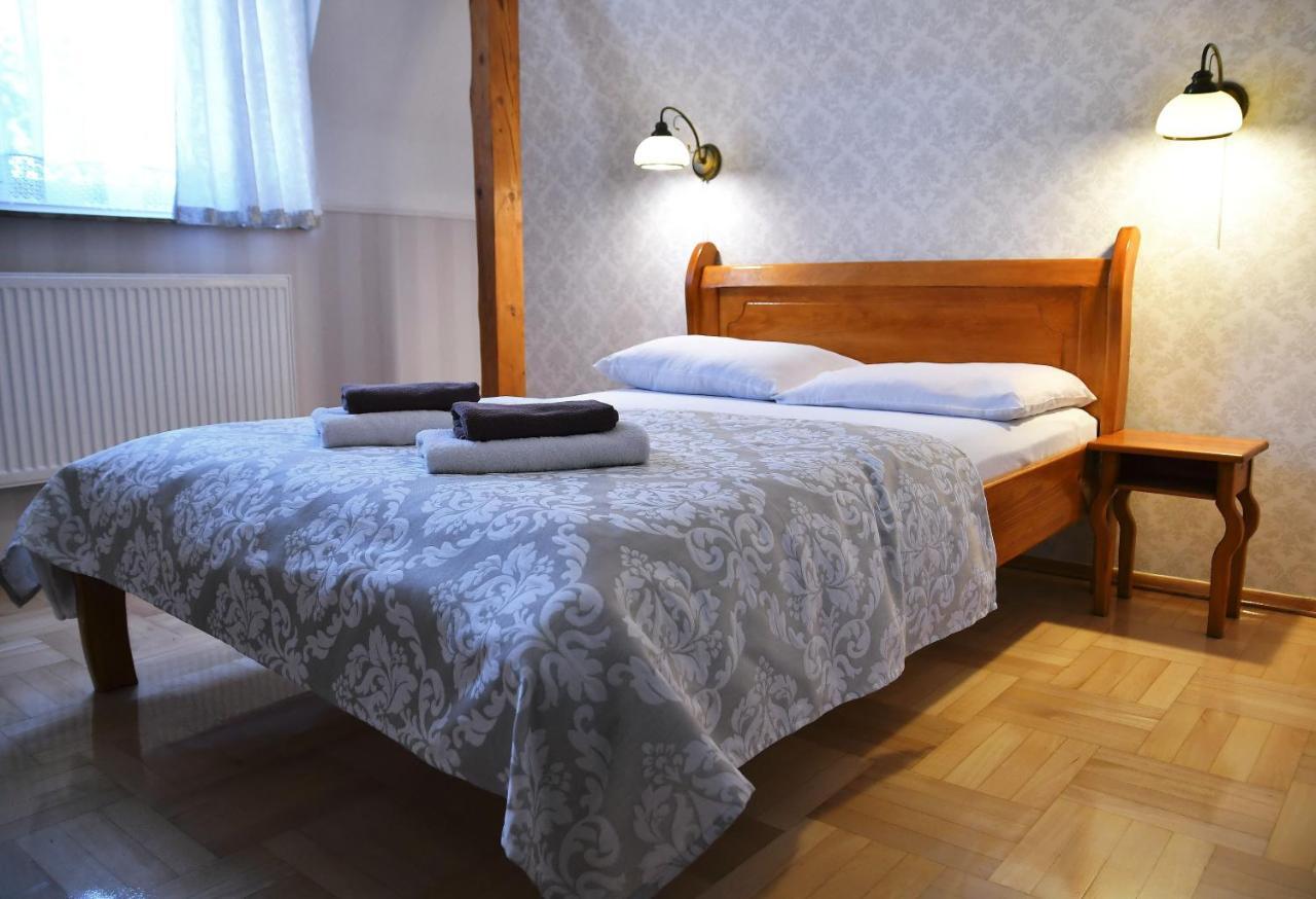 Hotel Sniezka Krosno Exteriér fotografie
